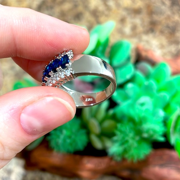Sterling Silver Cubic Zirconia Ring - Picture 5 of 8